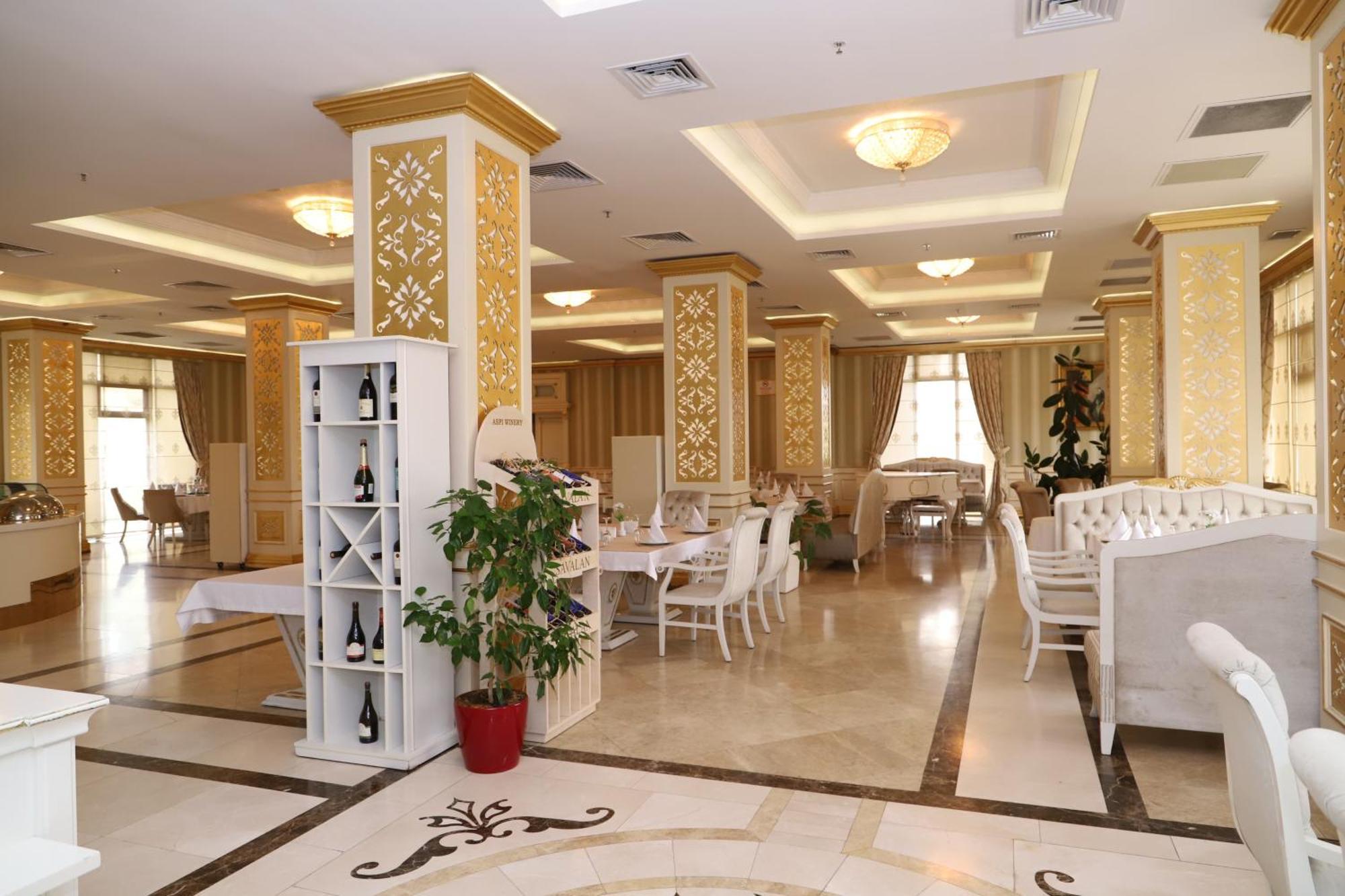 Ayan Palace Hotel Tovuz ภายนอก รูปภาพ