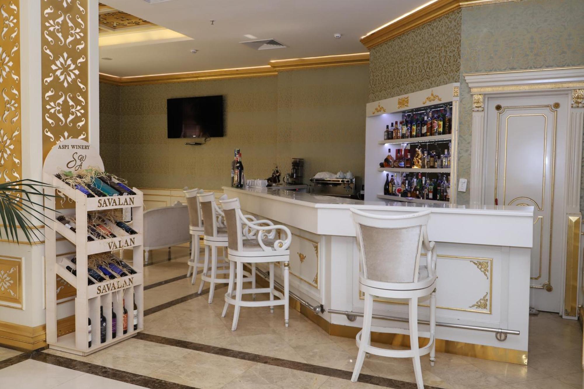 Ayan Palace Hotel Tovuz ภายนอก รูปภาพ