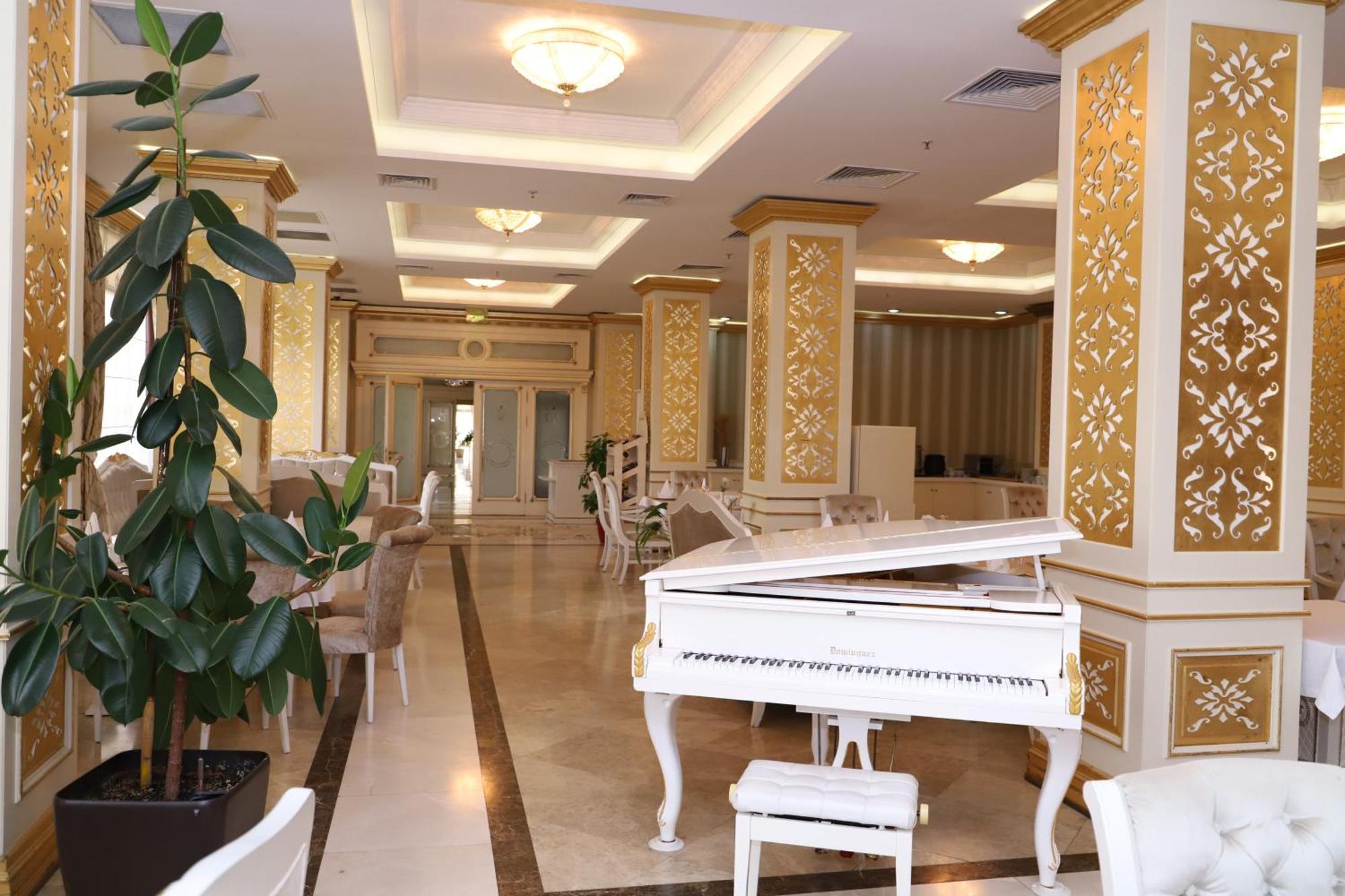 Ayan Palace Hotel Tovuz ภายนอก รูปภาพ
