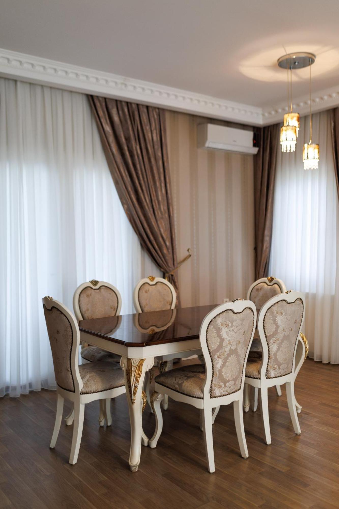 Ayan Palace Hotel Tovuz ภายนอก รูปภาพ