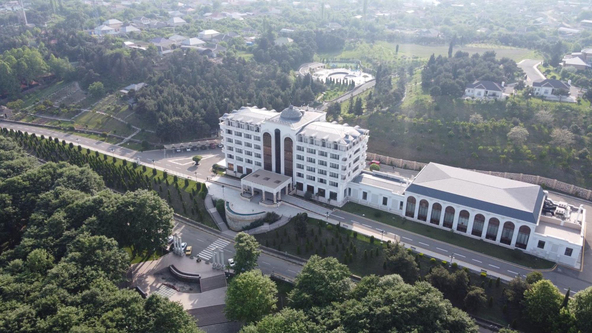 Ayan Palace Hotel Tovuz ภายนอก รูปภาพ