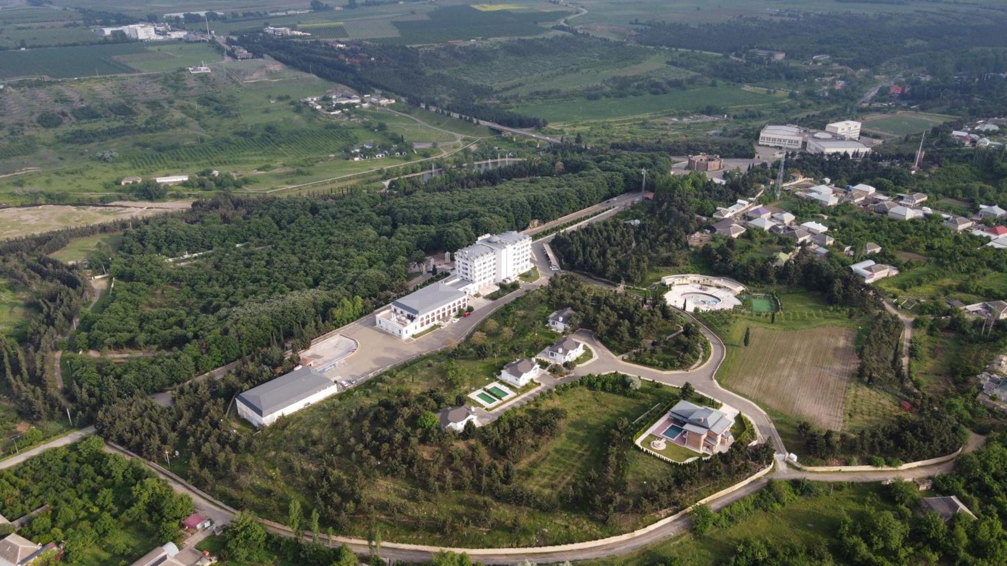 Ayan Palace Hotel Tovuz ภายนอก รูปภาพ