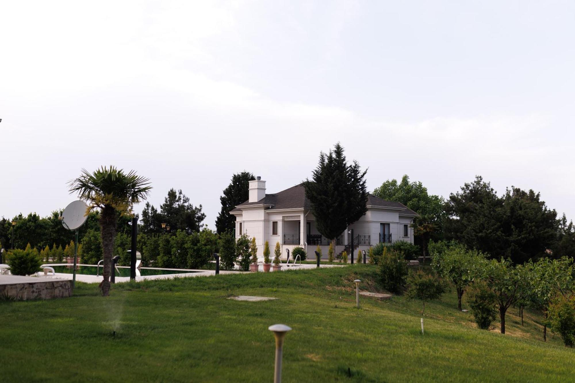 Ayan Palace Hotel Tovuz ภายนอก รูปภาพ